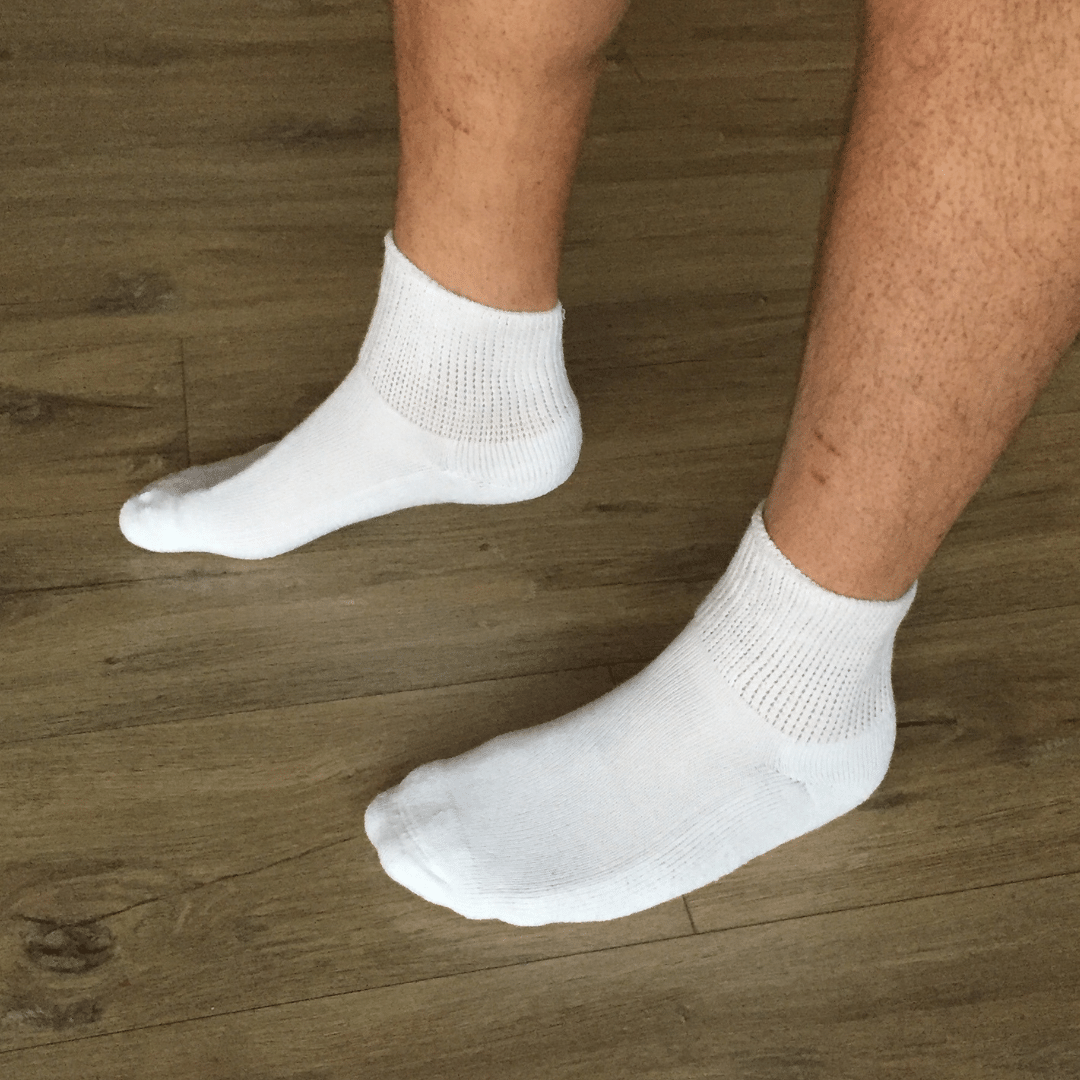 Ponožky pro diabeticky IOMI Ankle na pánské noze